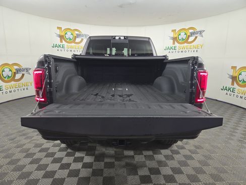 Used 2025 RAM 2500 Laramie AWD/4WD image 36