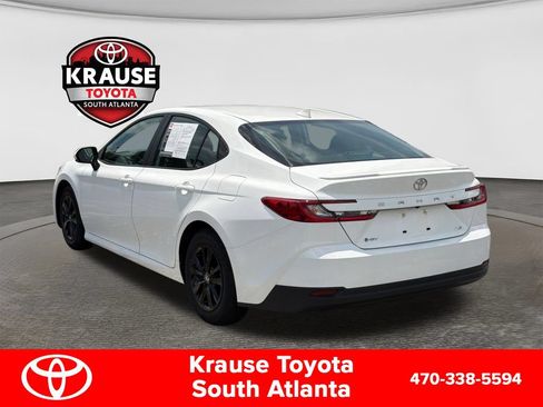 Used 2025 Toyota Camry LE w/ Convenience Package FWD image 7