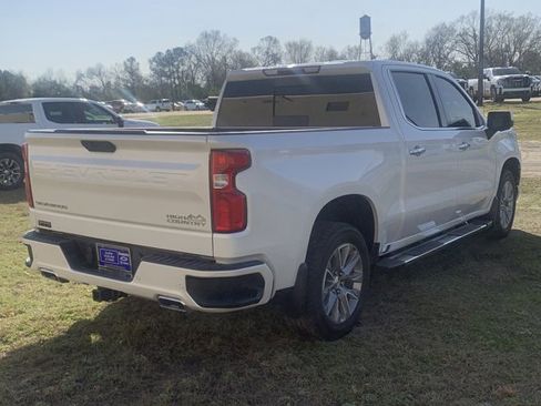 Used 2021 Chevrolet Silverado 1500 High Country w/ Z71 Off-Road Package image 4