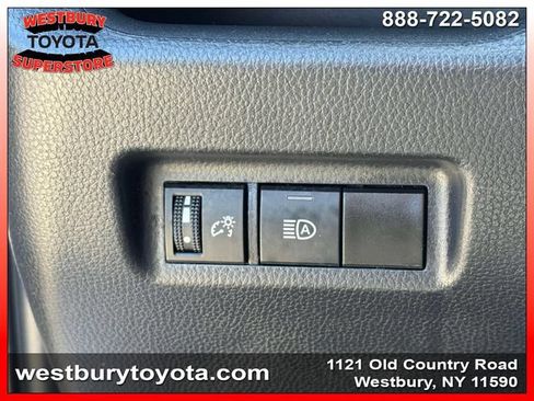 Used 2024 Toyota RAV4 XLE AWD/4WD image 22