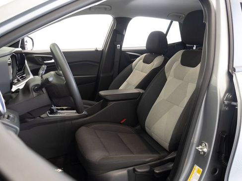 Used 2024 Chevrolet Trax LS w/ Driver Confidence Package FWD image 19