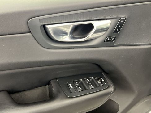 Certified 2023 Volvo XC60 B5 Plus image 15