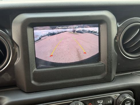 Used 2021 Jeep Wrangler Unlimited Sport image 21