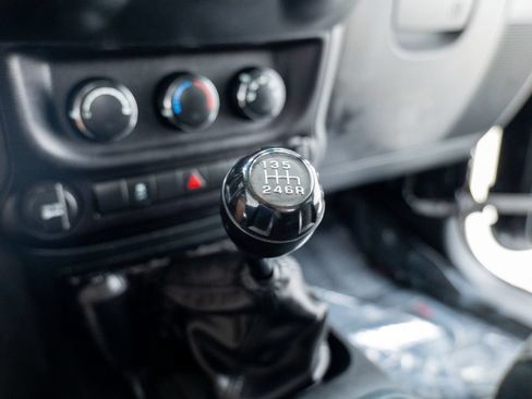 Used 2018 Jeep Wrangler Sport AWD/4WD image 45
