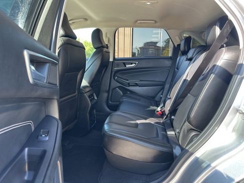 Used 2022 Ford Edge Titanium image 23