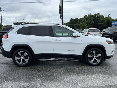 Used 2019 Jeep Cherokee Limited AWD/4WD image 10
