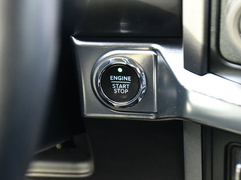 Used 2022 Ford F150 Lariat w/ Equipment Group 502A High AWD/4WD image 29