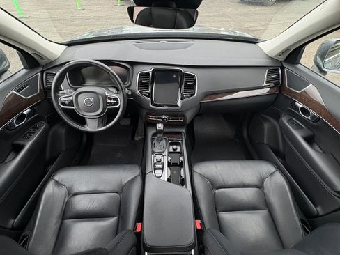 Used 2016 Volvo XC90 T6 Momentum w/ Momentum Plus Package image 22