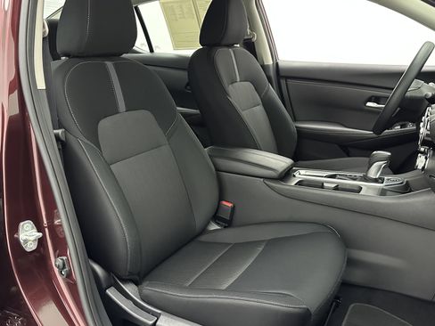 Used 2025 Nissan Sentra SV image 34