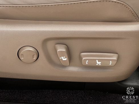 Used 2023 Lexus GX 460 Luxury w/ Sport Design Package AWD/4WD image 27