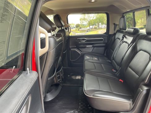 Used 2019 RAM 1500 Laramie AWD/4WD image 32