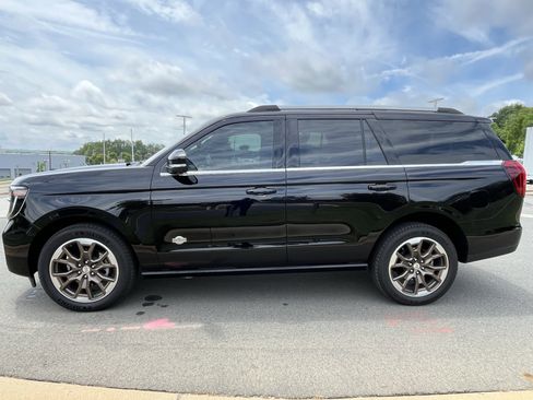 Used 2025 Ford Expedition King Ranch AWD/4WD image 6