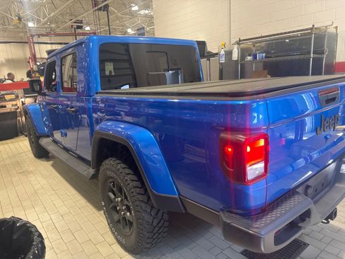Used 2025 Jeep Gladiator Sport AWD/4WD image 42