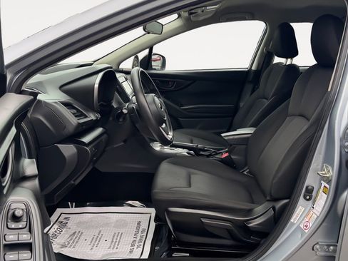 Used 2017 Subaru Impreza 2.0i Premium image 12