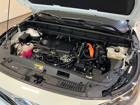 Certified 2020 Toyota Highlander Limited Platinum image 9