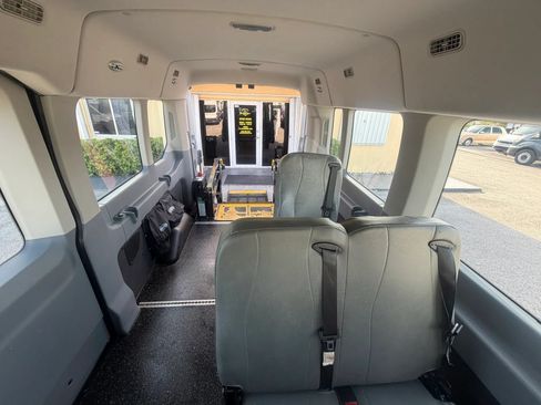 Used 2017 Ford Transit 350 XL RWD image 19