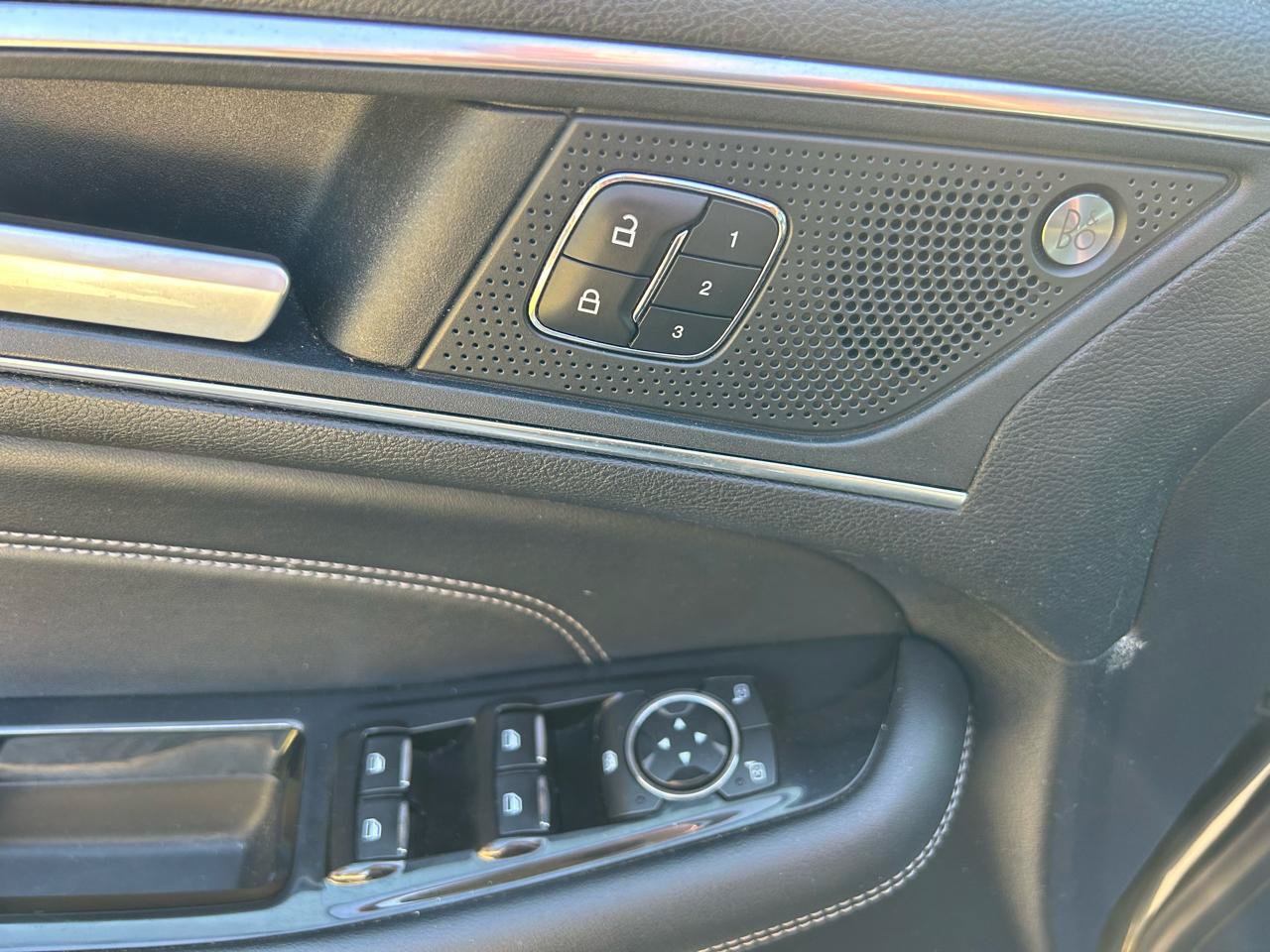 Used 2019 Ford Edge Titanium w/ Equipment Group 301A FWD image 15
