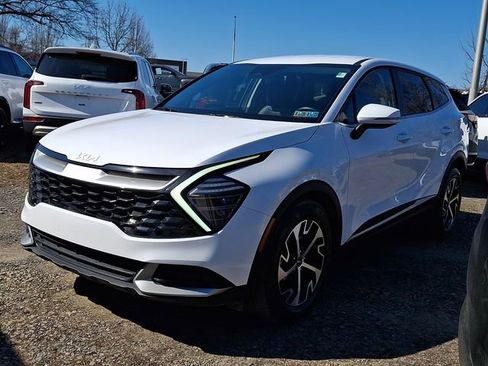 Certified 2024 Kia Sportage EX image 3