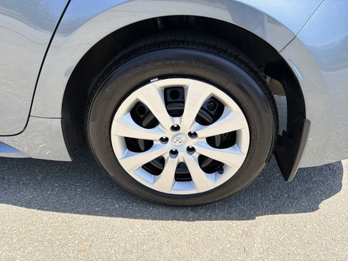 Used 2025 Toyota Corolla LE FWD image 19