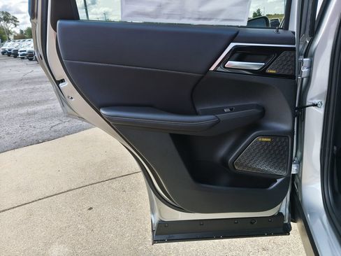 New 2026 Mitsubishi Outlander SE AWD/4WD image 31
