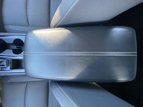 Used 2024 Nissan Altima 2.5 SV FWD image 40