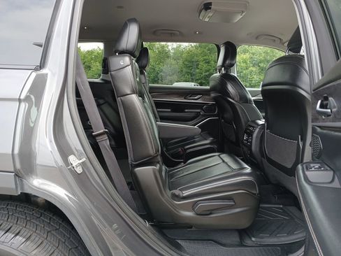 Used 2022 Jeep Grand Cherokee L Limited w/ Trailer Tow Group (B) AWD/4WD image 28