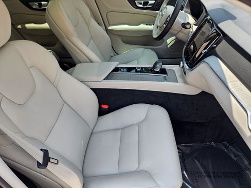 Used 2024 Volvo V60 B5 Cross Country Plus w/ Protection Package Premier AWD/4WD image 6