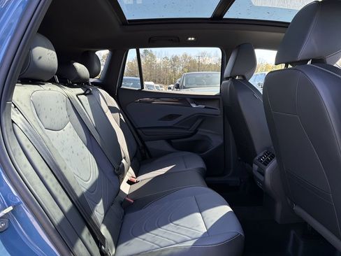 New 2026 Volkswagen Tiguan SE R-Line FWD image 17