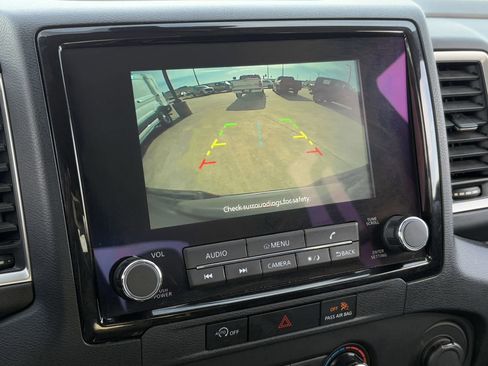 Used 2023 Nissan Frontier SV image 21