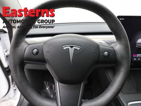 Used 2023 Tesla Model 3 Standard Range image 10