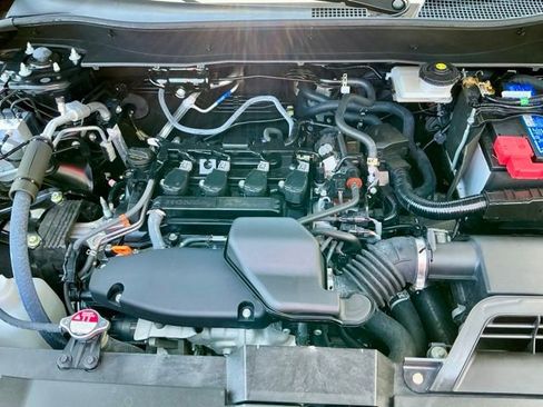 Certified 2025 Honda CR-V LX image 5