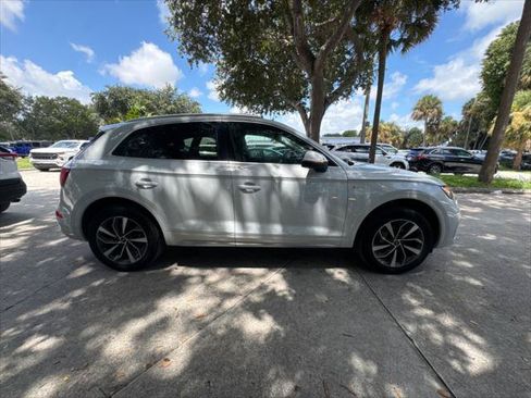 Used 2023 Audi Q5 2.0T Premium Plus w/ Premium Plus Package AWD/4WD image 6