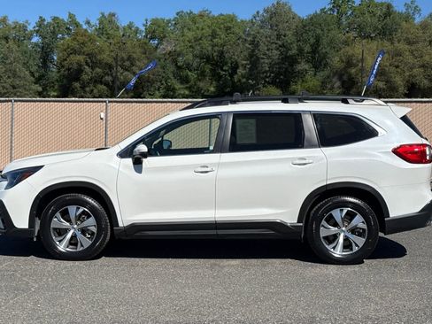 Used 2023 Subaru Ascent Premium w/ Convenience Package image 6