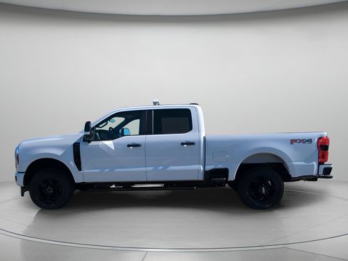 New 2026 Ford F250 XL AWD/4WD image 18