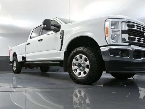 Used 2023 Ford F350 XLT w/ FX4 Off-Road Package image 51