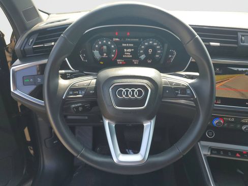 Used 2025 Audi Q3 2.0T Premium Plus w/ Premium Plus Package AWD/4WD image 29