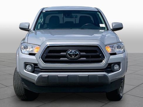 Used 2021 Toyota Tacoma SR5 RWD image 4