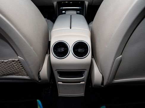 Used 2021 Mercedes-Benz GLA 250 w/ Premium Package image 20