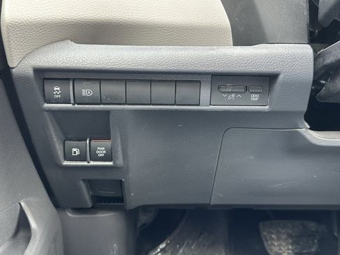 Used 2021 Toyota Sienna XLE image 26