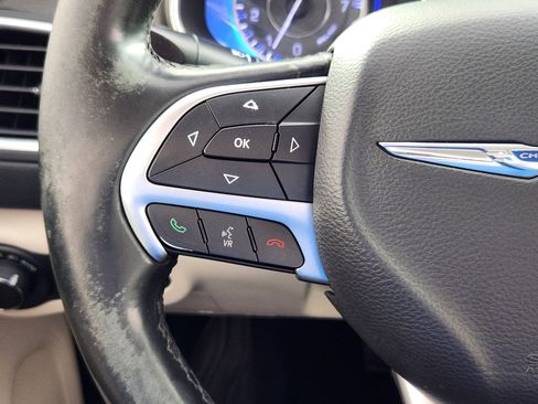 Used 2016 Chrysler 200 LX FWD image 18