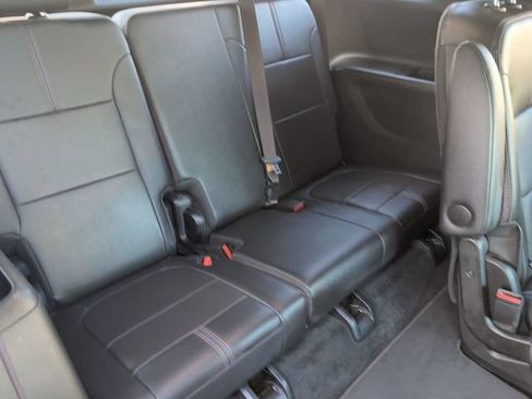 Certified 2023 Chevrolet Traverse RS FWD image 27