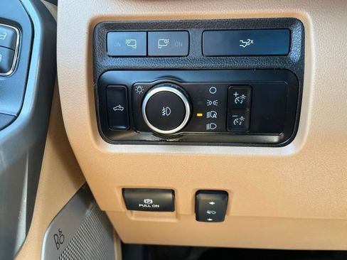 Used 2024 Ford F350 Lariat w/ Chrome Package AWD/4WD image 25