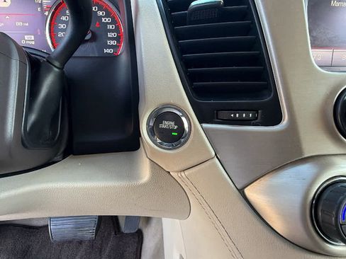 Used 2016 GMC Yukon Denali w/ Open Road Package AWD/4WD image 17
