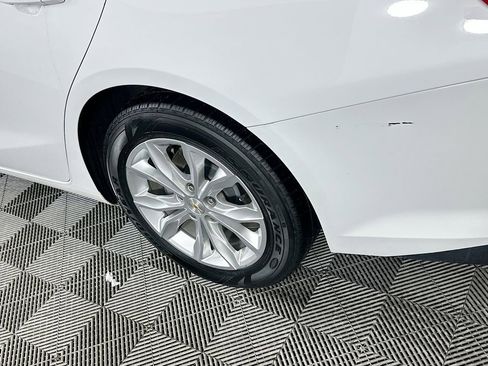 Used 2024 Chevrolet Malibu LT image 40