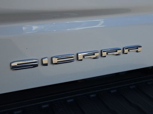 Used 2022 GMC Sierra 1500 Denali w/ Denali Premium Package image 21