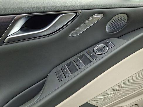 Used 2025 Genesis G80 3.5T Sport image 16