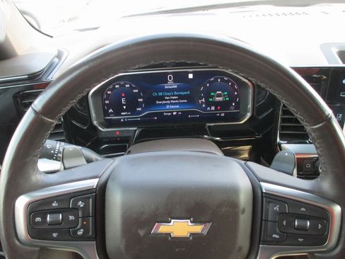 Certified 2022 Chevrolet Silverado 1500 LTZ w/ LTZ Premium Package image 31