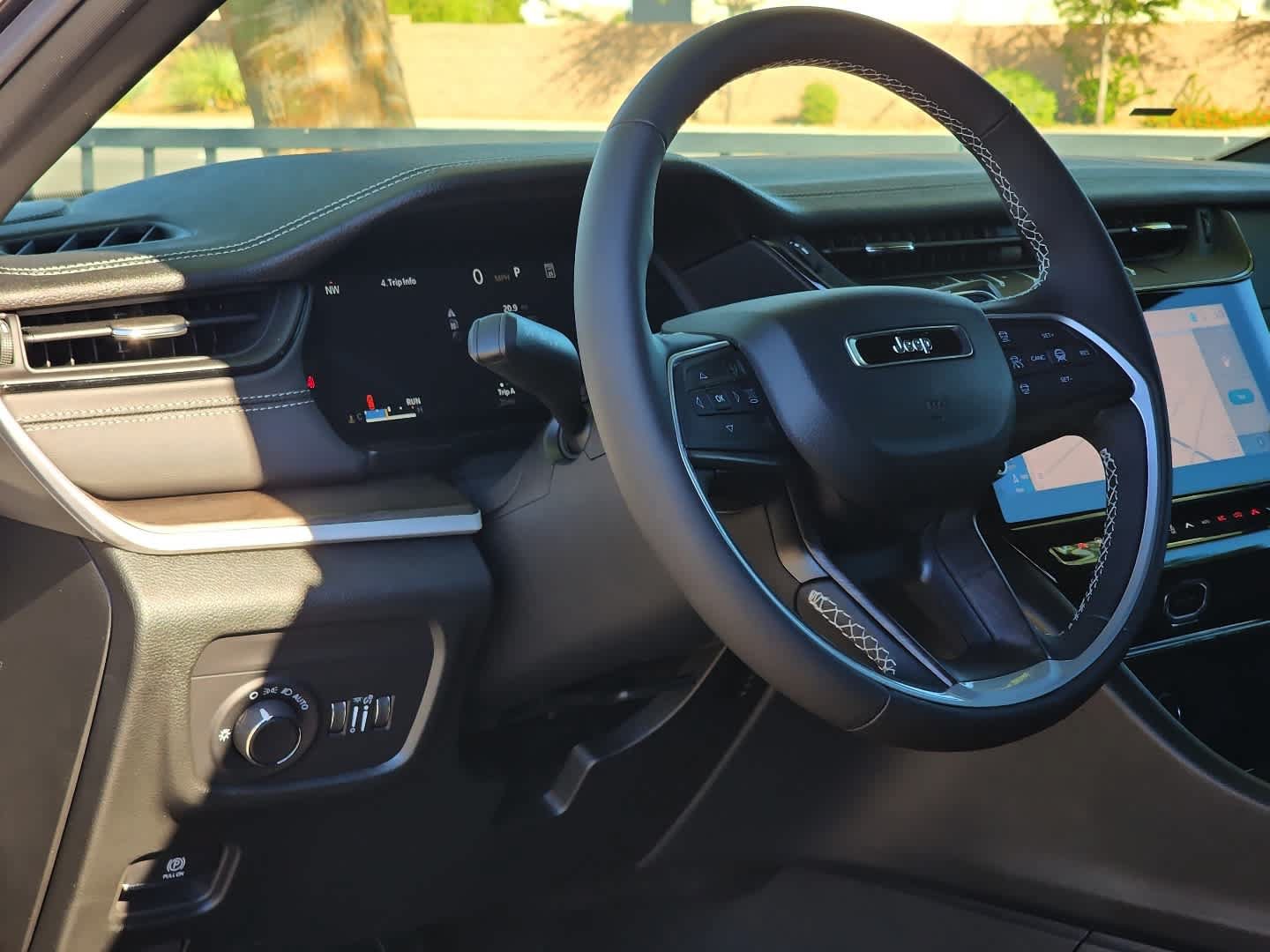 New 2026 Jeep Grand Cherokee Altitude AWD/4WD image 18