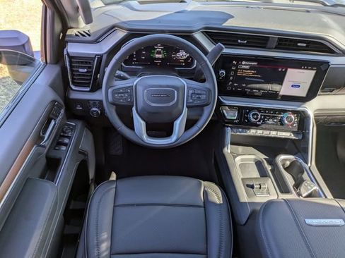 New 2026 GMC Sierra 2500 Denali w/ Denali Reserve Package image 15