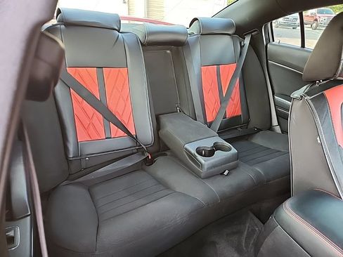 Used 2012 Dodge Charger SE RWD image 32